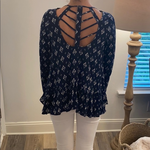 Love Tops - Blue flowy top